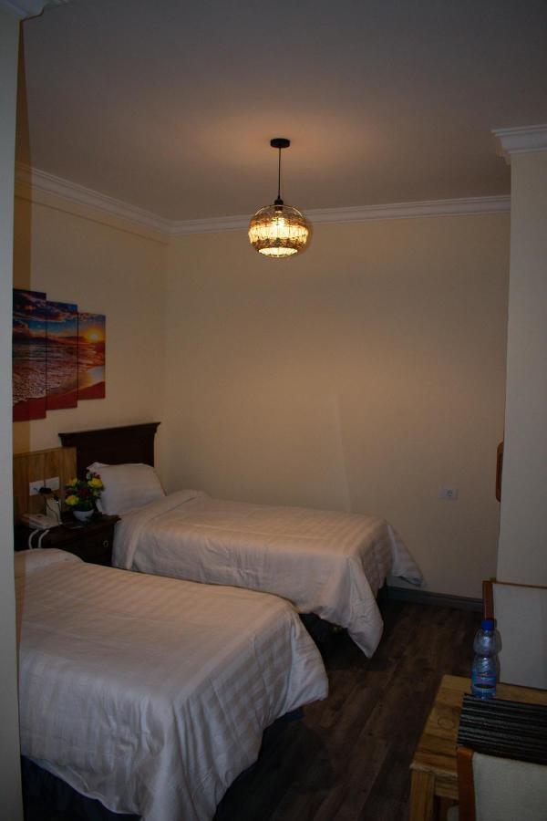 Choice Guest House 2 Addis Abeba Buitenkant foto